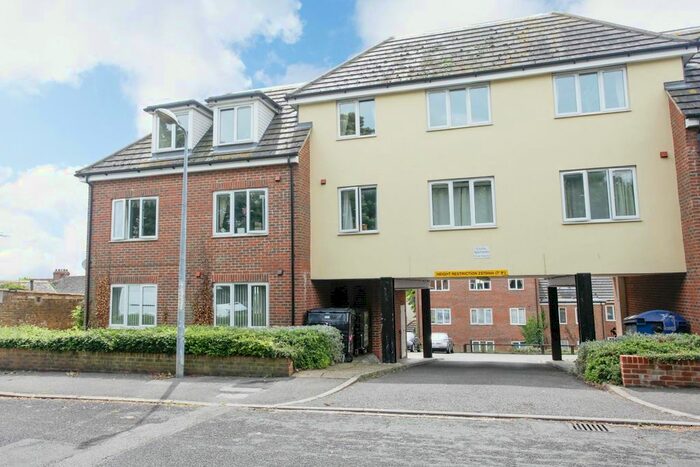 2 Bedroom Flat To Rent In Cecilia Road, Ramsgate, CT11