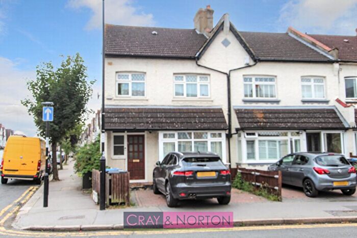 3 Bedroom End Of Terrace House To Rent In Blackhorse Lane, Addiscombe, CR0