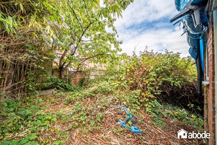 3 Bedroom Semi-Detached House For Sale In Caithness Drive, Liverpool, L23