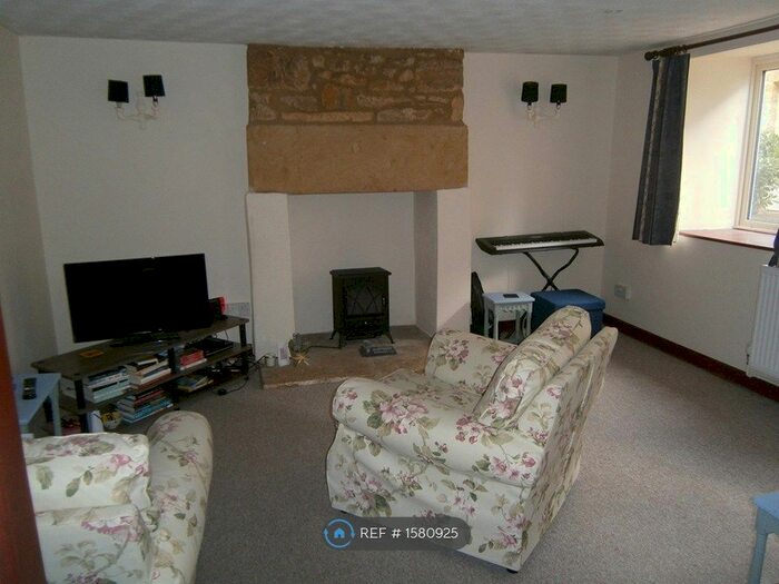 2 Bedroom Semi-Detached House To Rent In Queen Street, Tintinhull, BA22