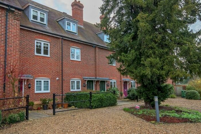 3 Bedroom Town House To Rent In Coopers Lane, Abingdon OX14