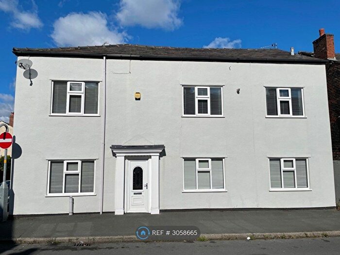 3 Bedroom Terraced House To Rent In Taylor Street, Stalybridge, SK15