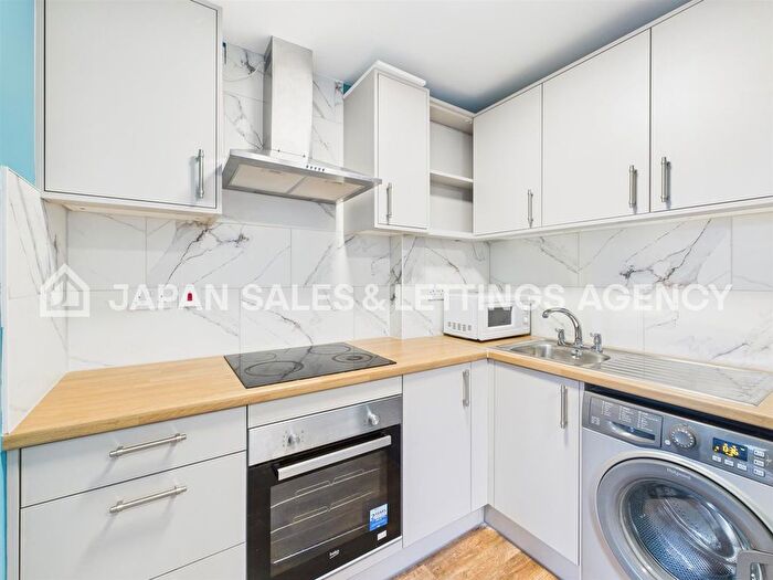 2 Bedroom Flat To Rent In Creffield Road, Ealing, W5