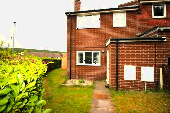 3 Bedroom End Of Terrace House To Rent In Highlow View, Brinsworth, Rotherham, S60