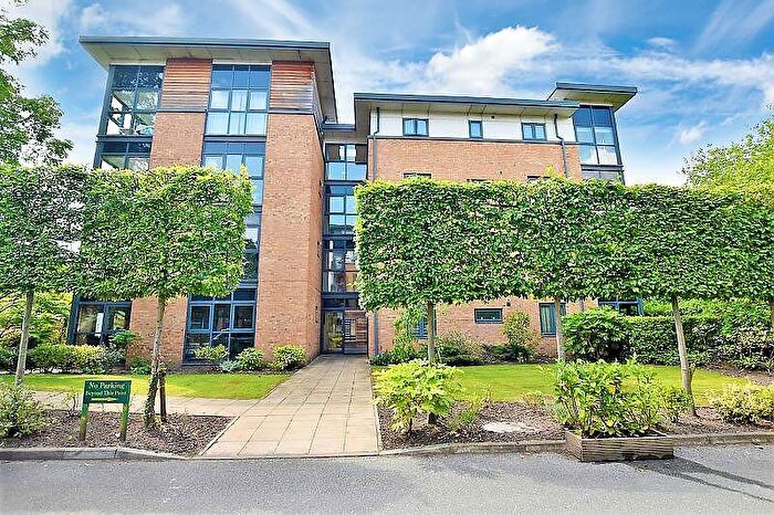 2 Bedroom Apartment To Rent In Larke Rise, Manchester, M20
