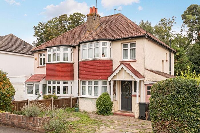 3 Bedroom Semi-Detached House For Sale In Yew Tree Walk, Purley, CR8