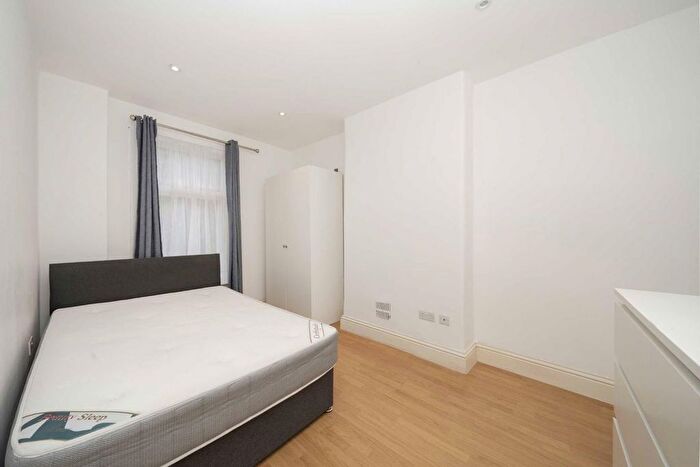 4 Bedroom Property To Rent In Ashbourne Road, Mitcham, CR4