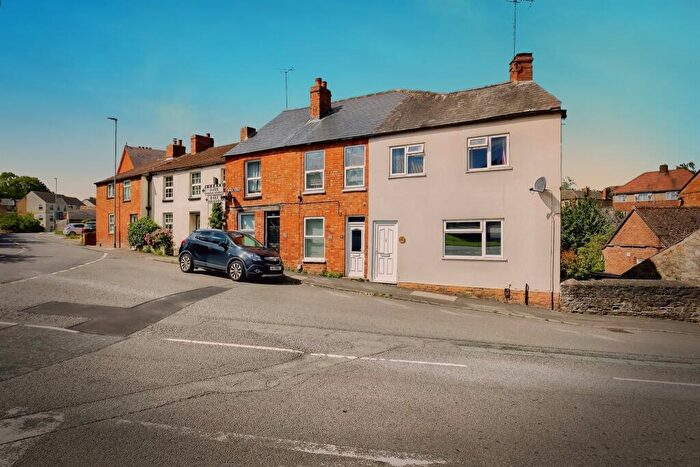 2 Bedroom End Of Terrace House For Sale In North Street, Raunds, NN9