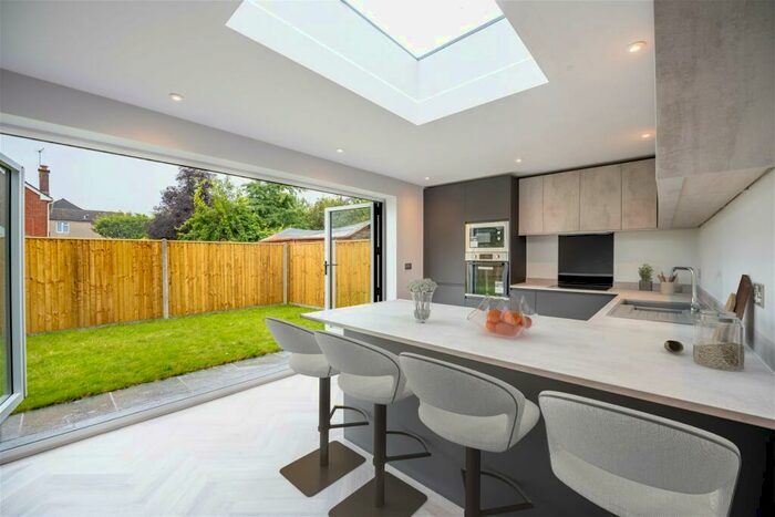 5 Bedroom Detached House For Sale In Fair Oak Road, Bishopstoke, Eastleigh, SO50