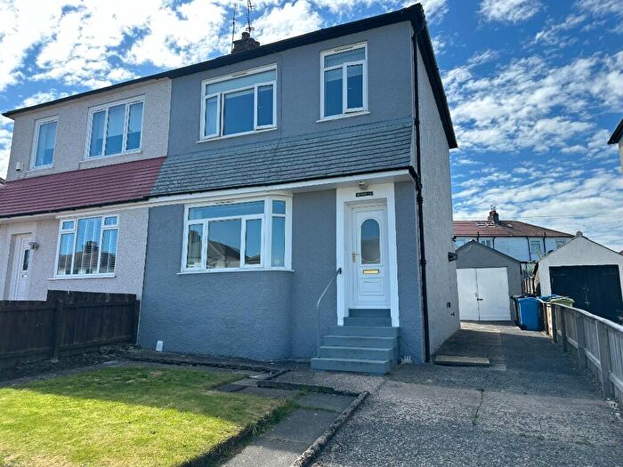 2 Bedroom Semi-Detached House To Rent In Braefield Drive, Glasgow, G46
