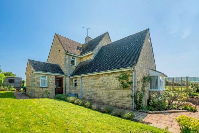3 Bedroom Detached House For Sale In Weston-Subedge, Chipping Campden, GL55
