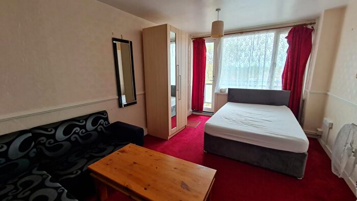 2 Bedroom Flat To Rent In Boulton House, Spon Lane, West Bromwich, Sandwell, B70