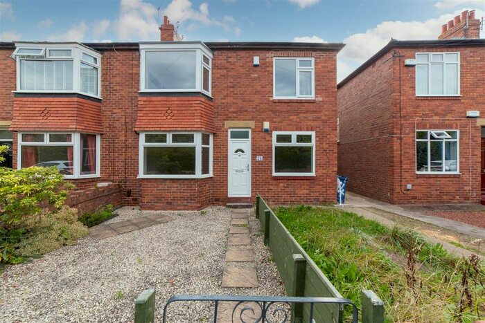 2 Bedroom Flat To Rent In Corchester Walk, High Heaton, Newcastle Upon Tyne, NE7