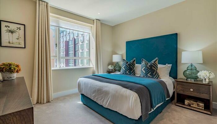 2 Bedroom Apartment To Rent In Westferry Circus, London, E14