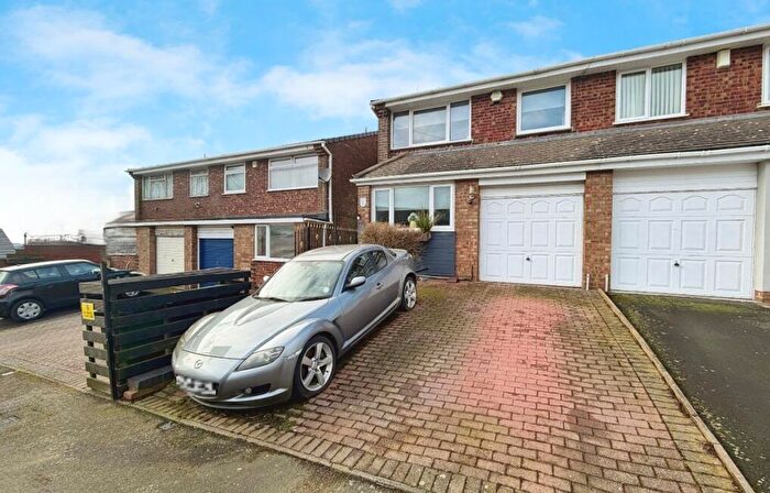 3 Bedroom Semi-Detached House For Sale In Stanford Drive, Rowley Regis, B65