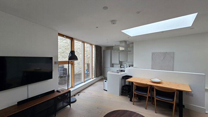 1 Bedroom Flat To Rent In Peckham Road, London, SE15