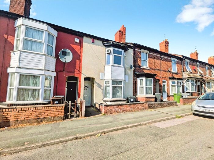 3 Bedroom Terraced House For Sale In Rayleigh Road, Wolverhampton, West Midlands, WV3