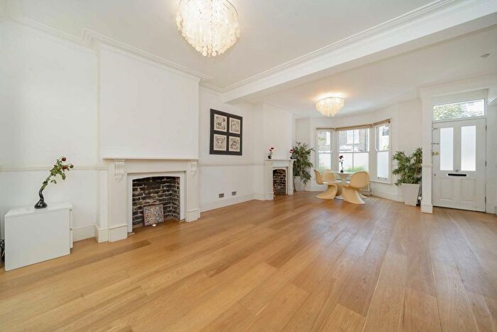 4 Bedroom Property To Rent In Greyhound Road, London, NW10