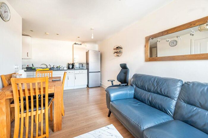 1 Bedroom Flat To Rent In Chargable Lane, Plaistow, London, E13