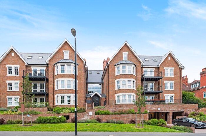 2 Bedroom Flat To Rent In Verdun Heights, Foxley Lane, West Purley, CR8