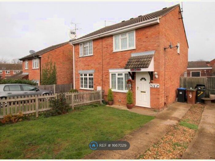 2 Bedroom Semi-Detached House To Rent In Bodleian Close, Daventry, NN11