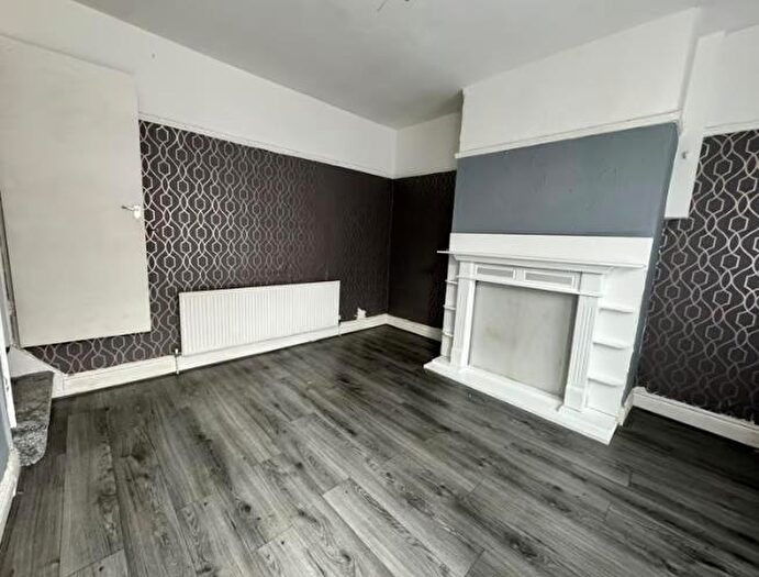 2 Bedroom House To Rent In Temple View Terrace, Leeds, LS9
