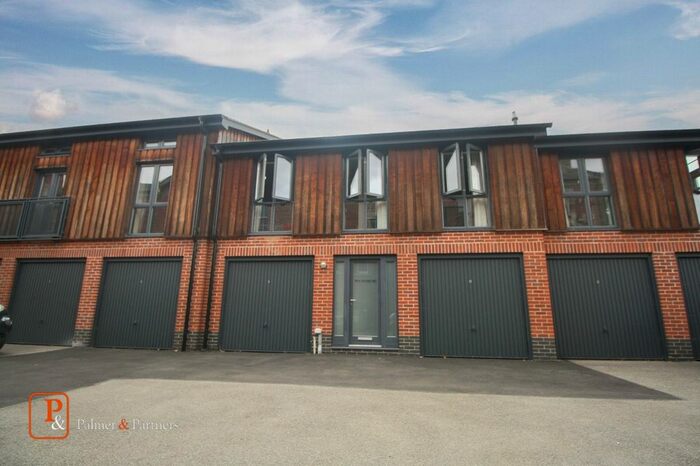 2 Bedroom Maisonette To Rent In Stable Road, Colchester, Essex, CO2