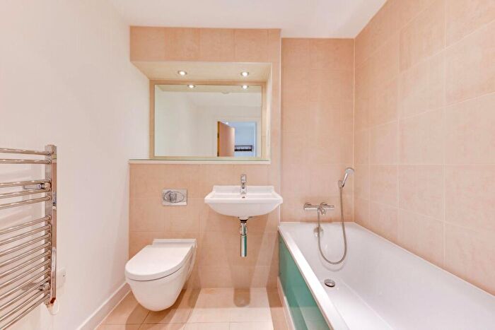 2 Bedroom Apartment To Rent In Avalon, West Street, Brighton, BN1