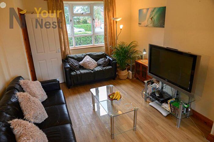 5 Bedroom Detached House To Rent In Langdale Avenue, Headingley, Leeds, LS6