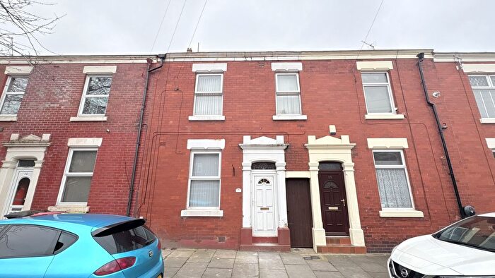 3 Bedroom Terraced House To Rent In Broughton Street, Preston, Lancashire, PR1