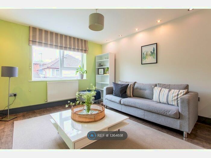 2 Bedroom Flat To Rent In Teal Street, Cardiff, CF24