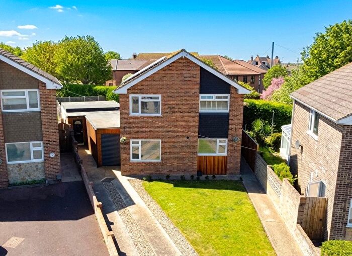 4 Bedroom Detached House For Sale In Camellia Close, Margate, CT9