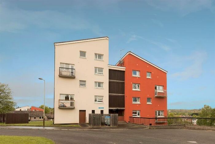 2 Bedroom Flat To Rent In Gillespie Crescent, Tulloch, Perthshire, PH1