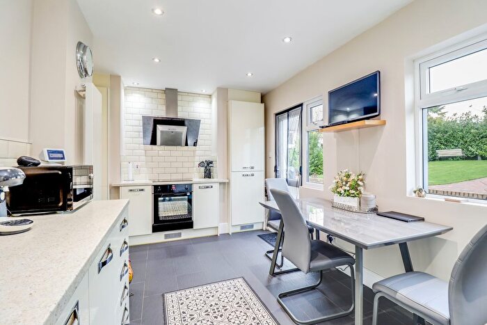 2 Bedroom Detached Bungalow For Sale In Cumberland Avenue, Benfleet, SS7