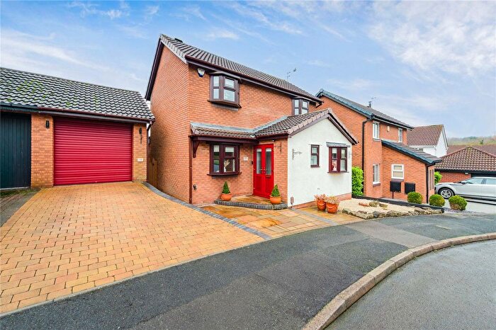 3 Bedroom Detached House For Sale In Ferndale Drive, Priorslee, Telford, Shropshire, TF2