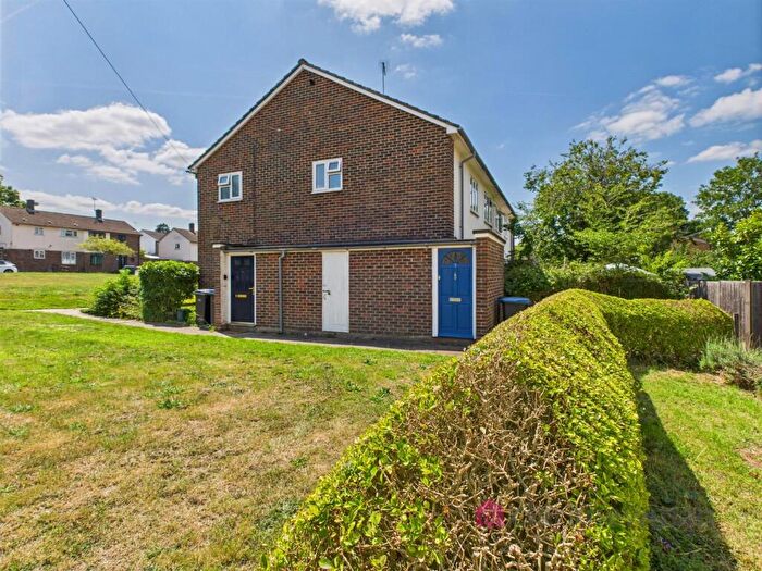 2 Bedroom Maisonette For Sale In Stackfield, Harlow, CM20