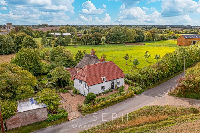 3 Bedroom Detached House For Sale In Mill Road, Buxhall, IP14