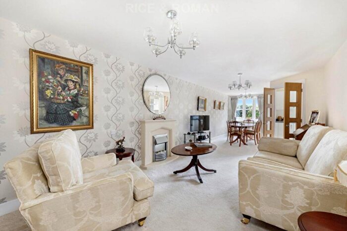 2 Bedroom Retirement Property For Sale In Swift House, Maidenhead, SL6