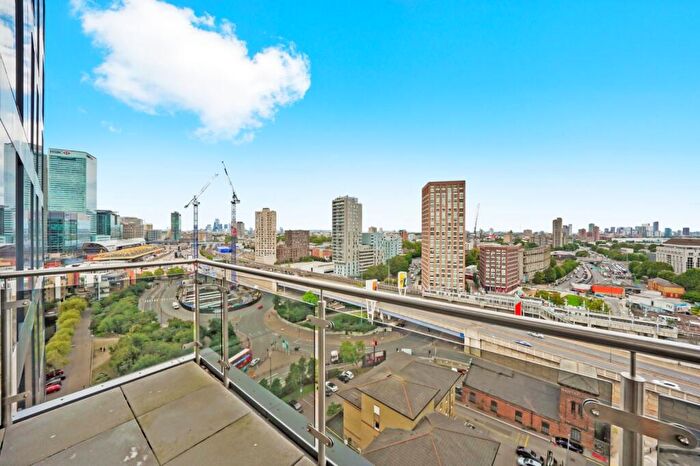 1 Bedroom Flat To Rent In Streamlight Tower, Province Square, E14