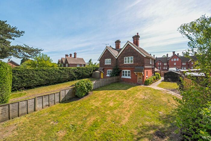 2 Bedroom Semi-detached House For Sale In School Cottages, Mayford Green, Woking, GU22