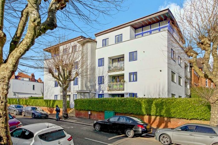 2 Bedroom Flat To Rent In Stanhope Gardens, Highgate, London, N6