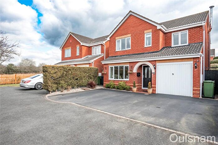 4 Bedroom Detached House For Sale In Thirsk Way, Catshill, Bromsgrove, Worcestershire, B61