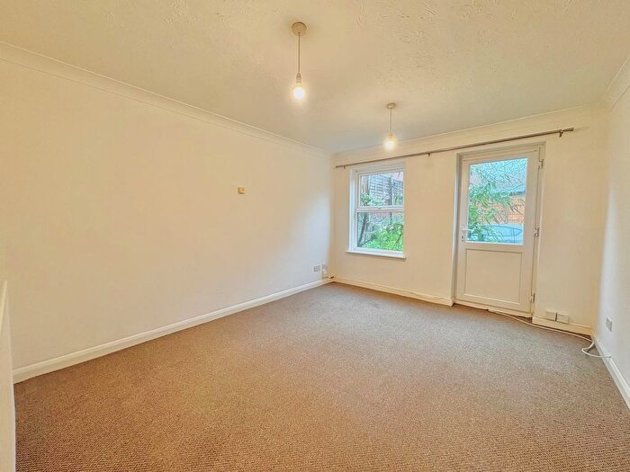 2 Bedroom Flat To Rent In Shaftesbury Avenue, Southampton, SO17
