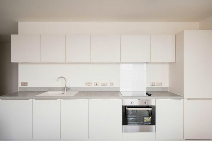 3 Bedroom Flat To Rent In The Kell, Gillingham Gate Road, Gillingham, ME4