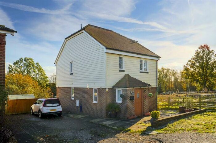 4 Bedroom Detached House For Sale In Orchard Fields, Eastling Road, Painters Forstal, ME13