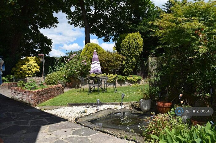 4 Bedroom Detached House To Rent In Stephen Close, Orpington, BR6