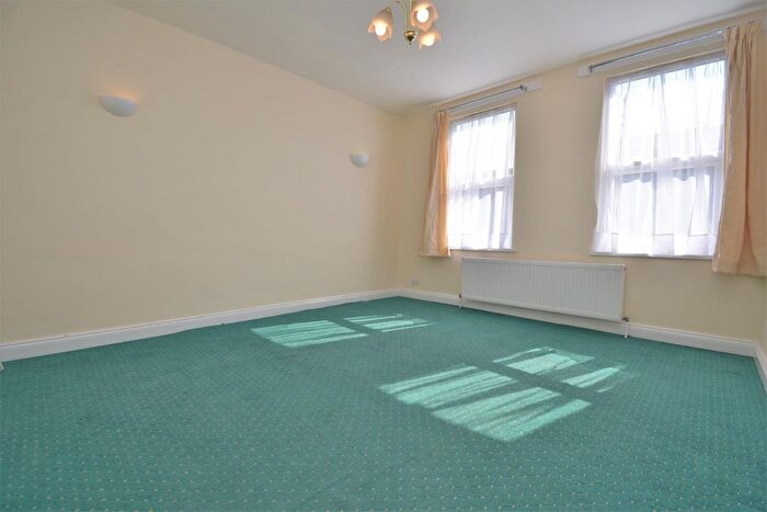 1 Bedroom Flat To Rent In Station Road, West Drayton, UB7