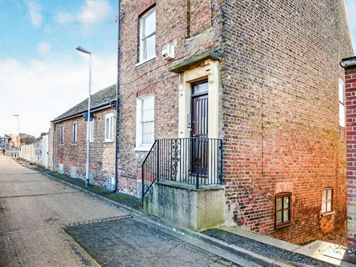 1 Bedroom Flat For Sale In West Parade, Wisbech, PE13
