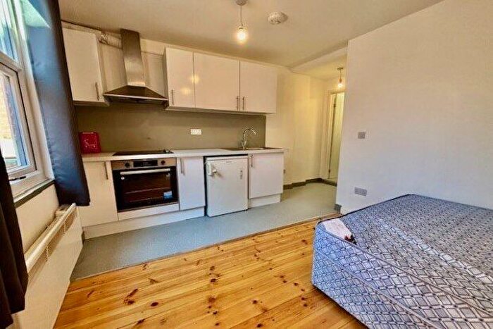 Studio To Rent In High Street, Chatham, ME4