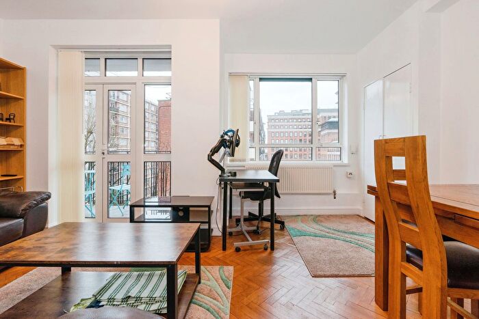 2 Bedroom Flat To Rent In New North Street, London, WC1N